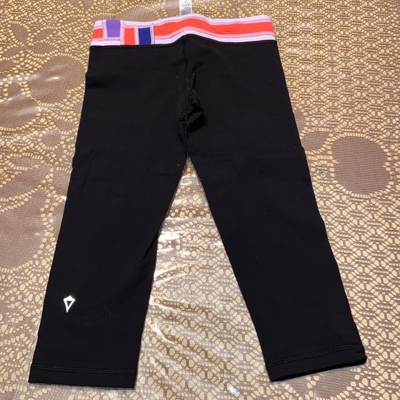 ivivva tights - Picture 3 of 6